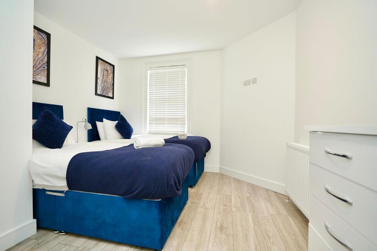 Huntingdon Luxury Apartments Exterior photo